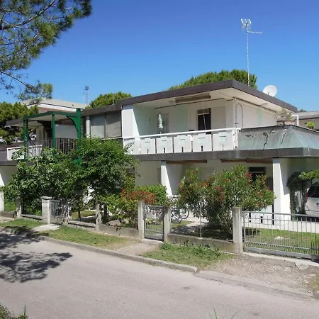 Beautiful With Private Garden 200 Metres From The * 比比翁