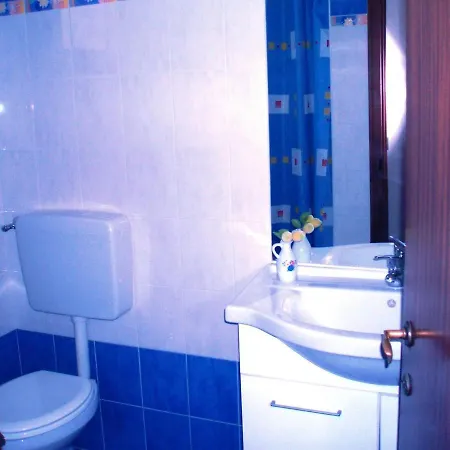 Beautiful With Private Garden 200 Metres From The Apartamento Bibione