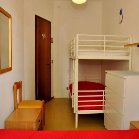 Beautiful With Private Garden 200 Metres From The * Bibione